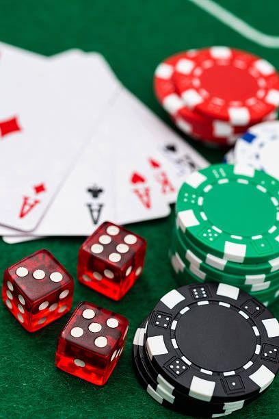 Live dealer at Caishen Wins blackjack table in HD studio